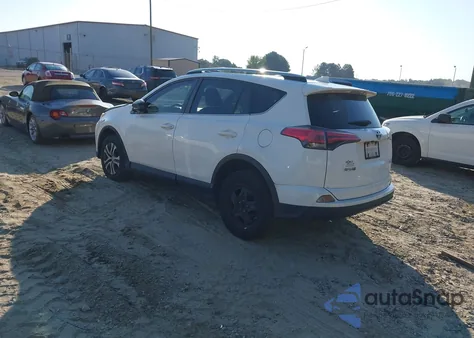 2018 Toyota Rav4 Le z USA, uszkodzony, nr VIN JTMZFREV0JJ742800